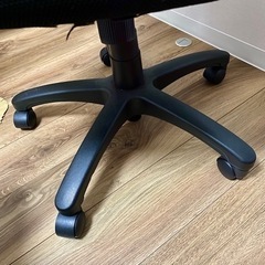 【引き取り限定】背中がムレにくいハイバックチェア ブラックの画像