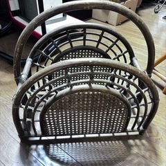 10月末まで！籐 ラタン ダークブラウン マガジンラック 本立て　の画像