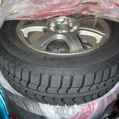 スタッドレスタイヤ4本セット　195/65/R15