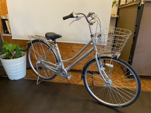 取引中【LEDオートライト】　27インチ内装3段　自転車