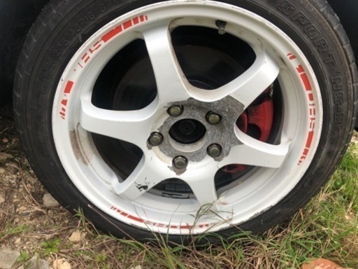 車のパーツ タイヤ、ホイール