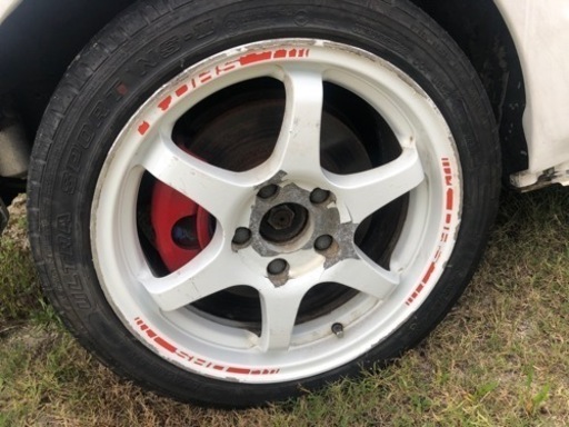 車のパーツ タイヤ、ホイール