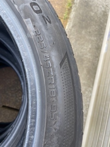 車のパーツ タイヤ、ホイール