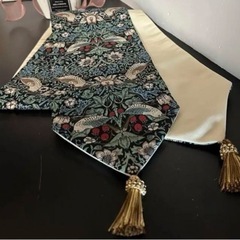ウィリアムモリス　テーブルランナー　市販品より格安　ハンドメイド　