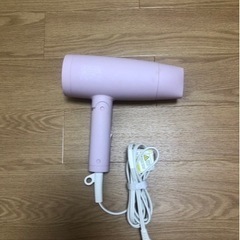 ドライヤー　　　サロニア　　限定カラーの画像
