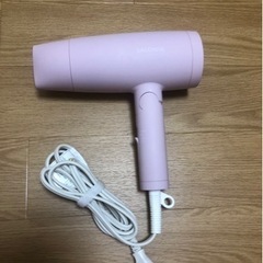 ドライヤー　　　サロニア　　限定カラーの画像