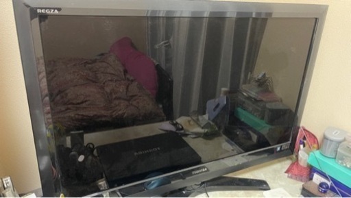 TOSHIBA液晶カラーテレビ３７インチ