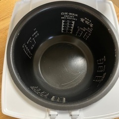 三菱　炊飯器　2020年製の画像