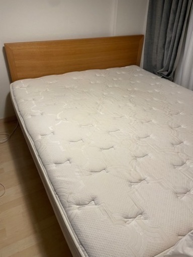 定価60万　キングスダウン　クイーンサイズ　マットレス ベッドフレームセット