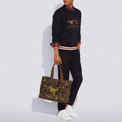 お買い得‼️非常に入手困難‼️【日本完売･新作コーチトート】男女兼用･正規品の画像