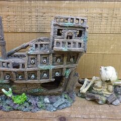 JUNK ジャンク品(欠け有の為) 水槽内オブジェ アクアリウム アクアアンティークアクセサリー 沈没船後部＆どくろ　物々交換対応の画像
