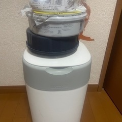 コンビ　おむつゴミ箱　カセッテ2つ付き