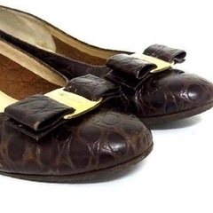 Salvatore Ferragamo パンプスの画像