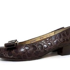 Salvatore Ferragamo パンプスの画像
