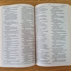 聖書（日本語・英語）の画像