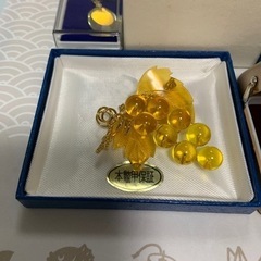 受け渡し者決定 鼈甲のブローチ