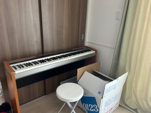 電子ピアノ