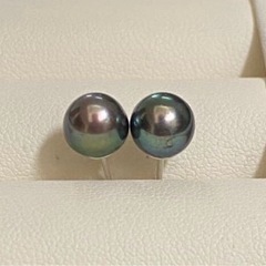 黒蝶本真珠　照り抜群　パールピアス　アレルギー対応　シルバーs925 7.5mm の画像