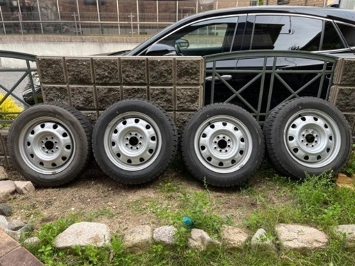 車のパーツ タイヤ、ホイール