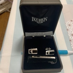 受け渡し者決定　
ネクタイピン&カフスの画像