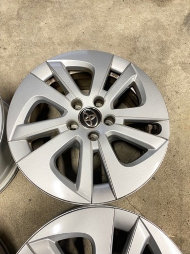 トヨタ 50プリウス 15インチ 純正ホイール