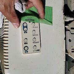 もりた窓用エアコン。わくあり、リモコンあり2,008年の画像