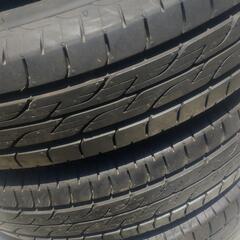 車のパーツ タイヤ、ホイール