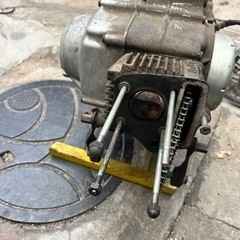 シャリー、ダックスエンジンの画像