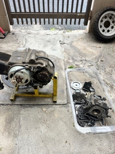 シャリー、ダックスエンジン