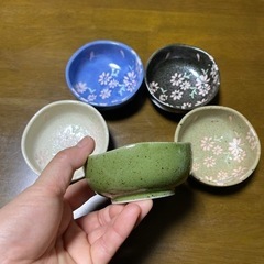 処分間近　小鉢５個セットの画像