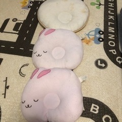 ベビー枕　100円/1個　3個あり