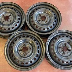 ホンダ14インチ4穴鉄ホイールPCD100球面座ホイールキャップ付き4本の画像