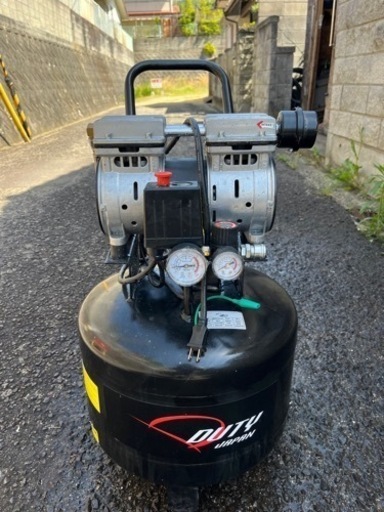 値下げ‼️エアーコンプレッサー