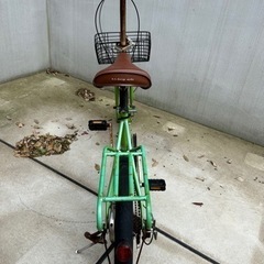 自転車 折りたたみ自転車の画像