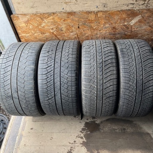 バリ山　Michelin Alpin 315/35R20 275/40R20 スタッドレス　タイヤ　2017年〜2018年製　20インチ　ポルシェ　カイエン