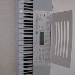 CASIO　電子キーボード　光ナビゲーション　電子ピアノ　楽譜付き