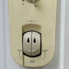 デロンギヒーター　1500W　R731015EFSの画像