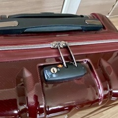 キャリーケース　スーツケースの画像