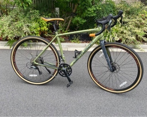 ロードバイク　
グラベルロード　センチュリオングラベル2000