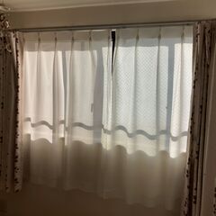 カーテンの画像