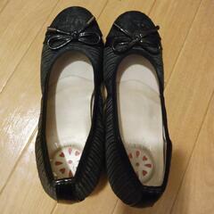 ブラックラメリボンパンプス