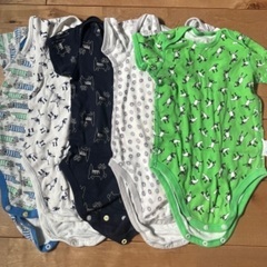 UNIQLO ロンパース　90cm