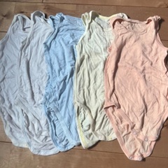 UNIQLO ロンパース　90cm