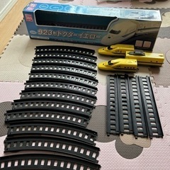 ドクターイエロー　おもちゃ　プラレールではありません