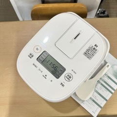 ②【超美品‼️】東芝 2023年製 3合炊きIH炊飯ジャー 炊飯器 金色コート釜 ホワイト♪の画像