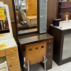 ドレッサー　照明付き