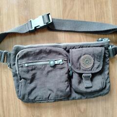 キプリング　ウエストポーチ
