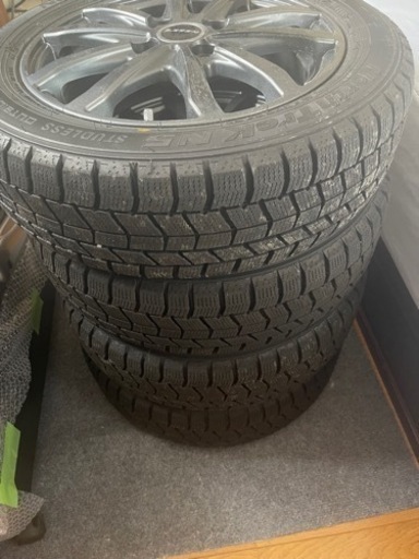 車のパーツ タイヤ、ホイール