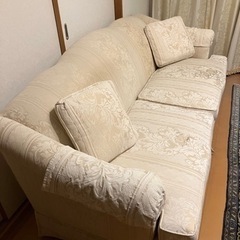 無料 ロココ　大塚家具 トーマスビル ソファ 3人掛け