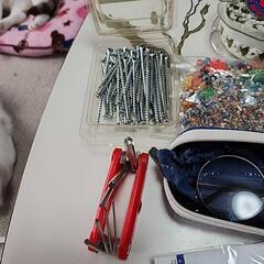 彫刻刀、六角のねじ回しビ－ズもろもろです。の画像